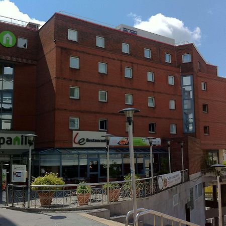Campanile Saint-Quentin-En-Yvelines Hotel Монтини-льо-Бретоньо Екстериор снимка