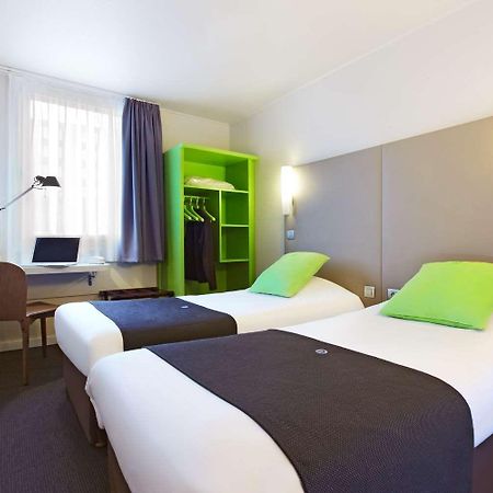 Campanile Saint-Quentin-En-Yvelines Hotel Монтини-льо-Бретоньо Екстериор снимка