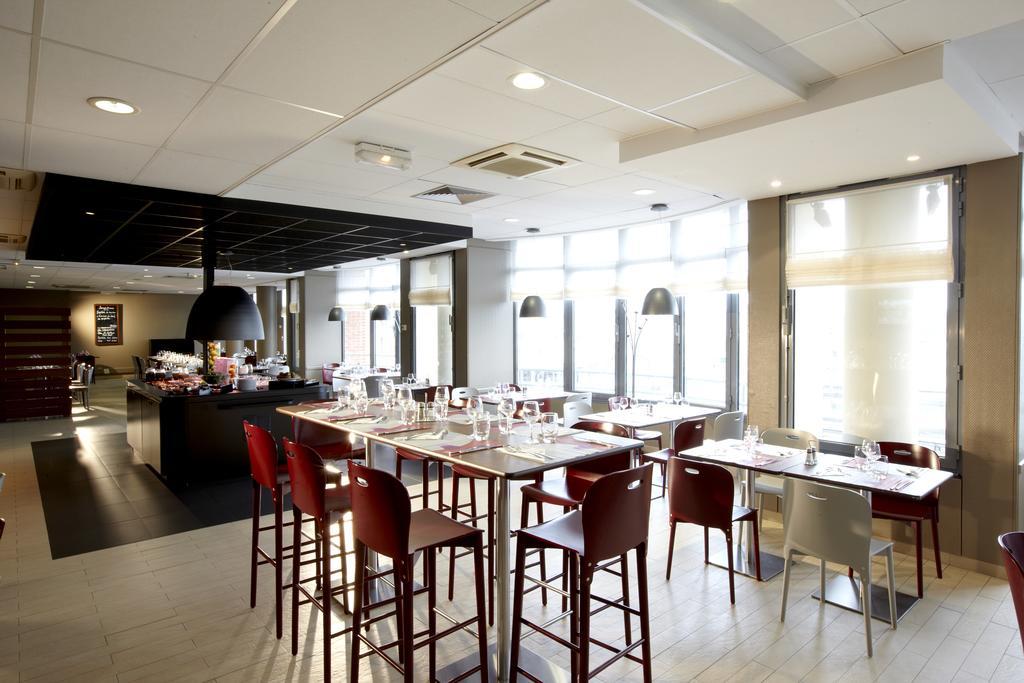 Campanile Saint-Quentin-En-Yvelines Hotel Монтини-льо-Бретоньо Екстериор снимка