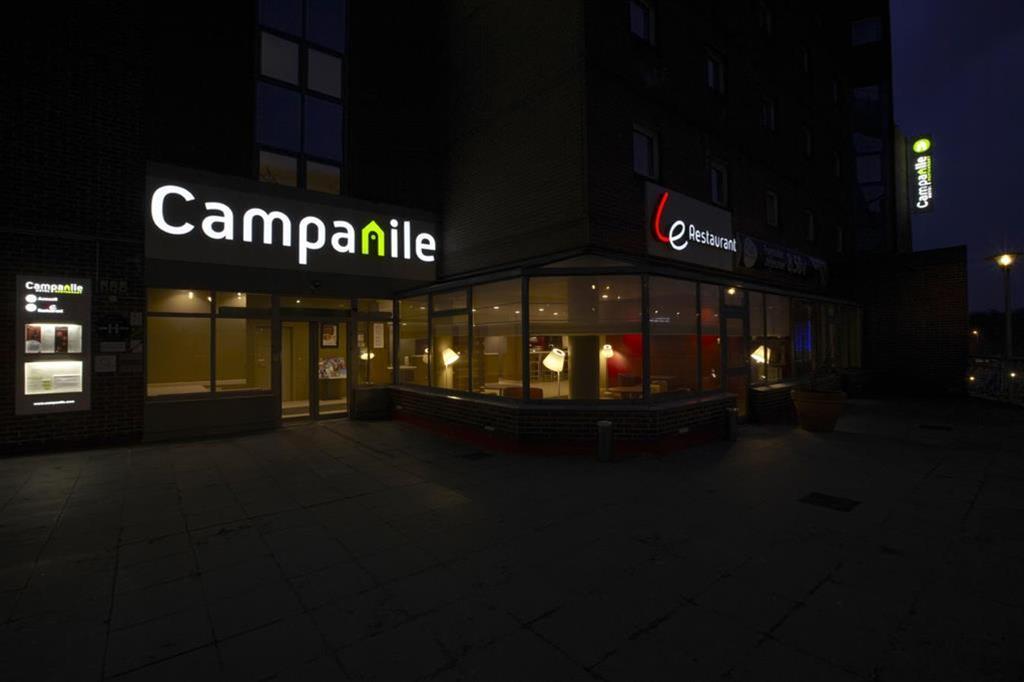 Campanile Saint-Quentin-En-Yvelines Hotel Монтини-льо-Бретоньо Екстериор снимка