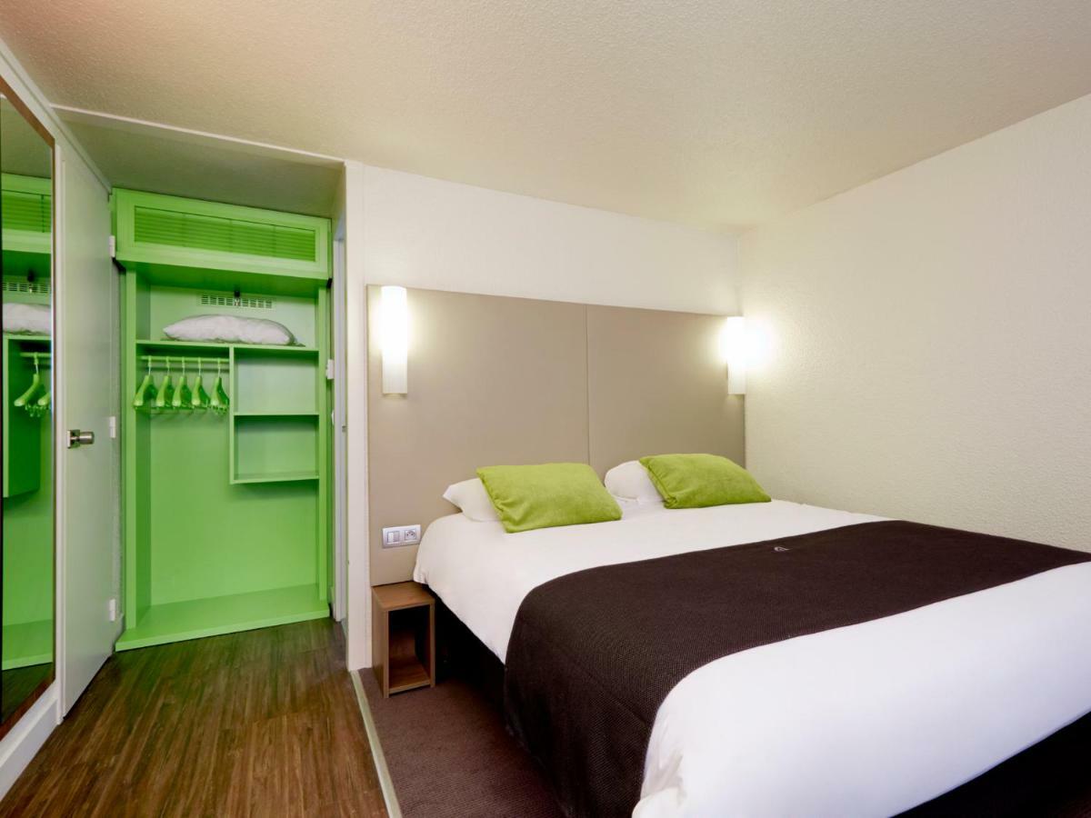 Campanile Saint-Quentin-En-Yvelines Hotel Монтини-льо-Бретоньо Екстериор снимка
